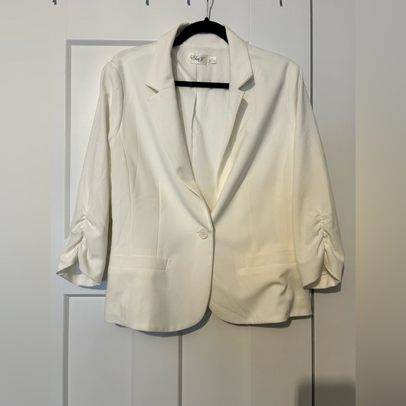 Eliza J Blazer 
Item # EJ2M2099 - Picture 1 of 2